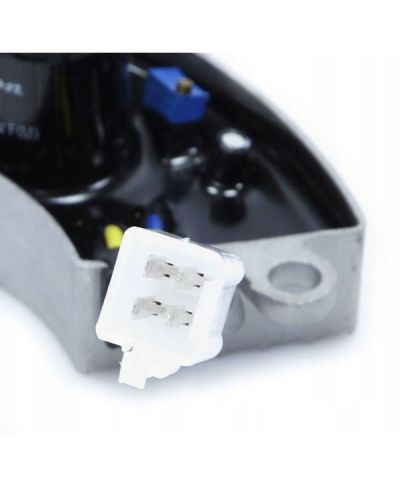 REGULATOR NAPIĘCIA AGREGATU PRĄDOTWÓRCZEGO 250V 220µF 2-4PIN PODKOWA