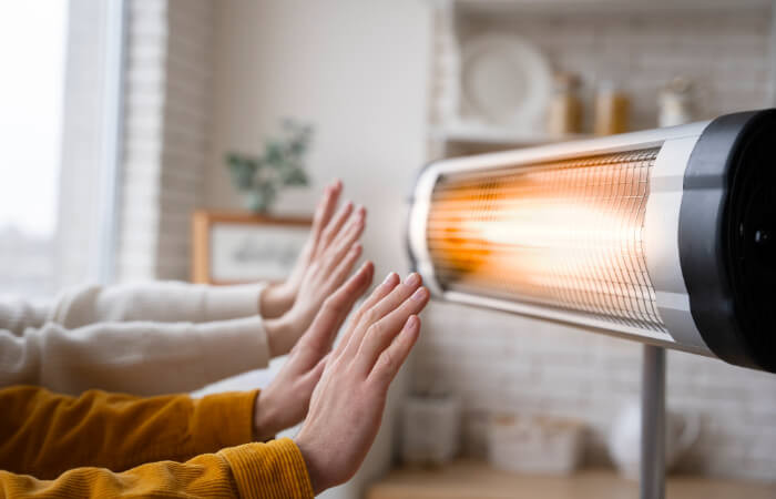 Nagrzewnica elektryczna czy gazowa? Przewodnik po wyborze idealnego źródła ciepła.