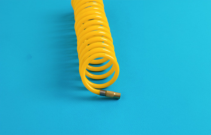 Jaki wąż do kompresora wybrać? Praktyczny przewodnik dla majsterkowiczów i profesjonalistów